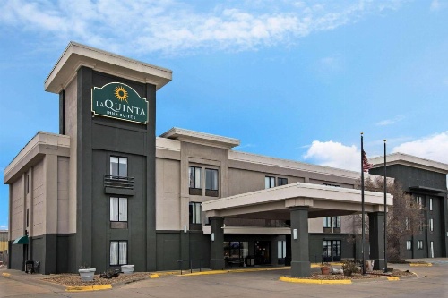 La Quinta Inn & Suites by Wyndham Salina image 25