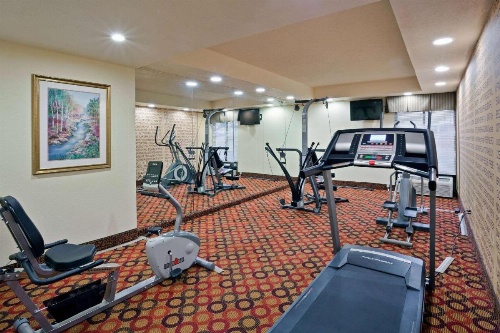 La Quinta Inn & Suites by Wyndham Salina image 30